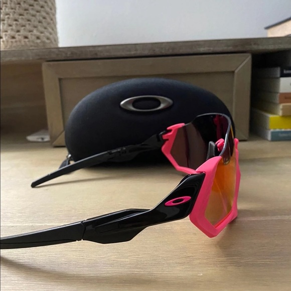 Oakley FLIGHT JACKET NEON PINK